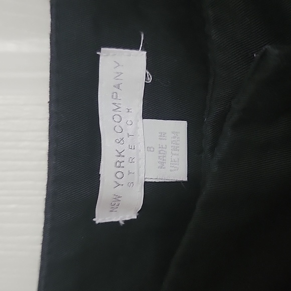 Shorts - Picture 2 of 4